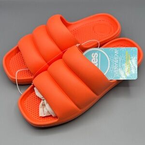 Totes Women's Molded Puffy Slide with Everywear